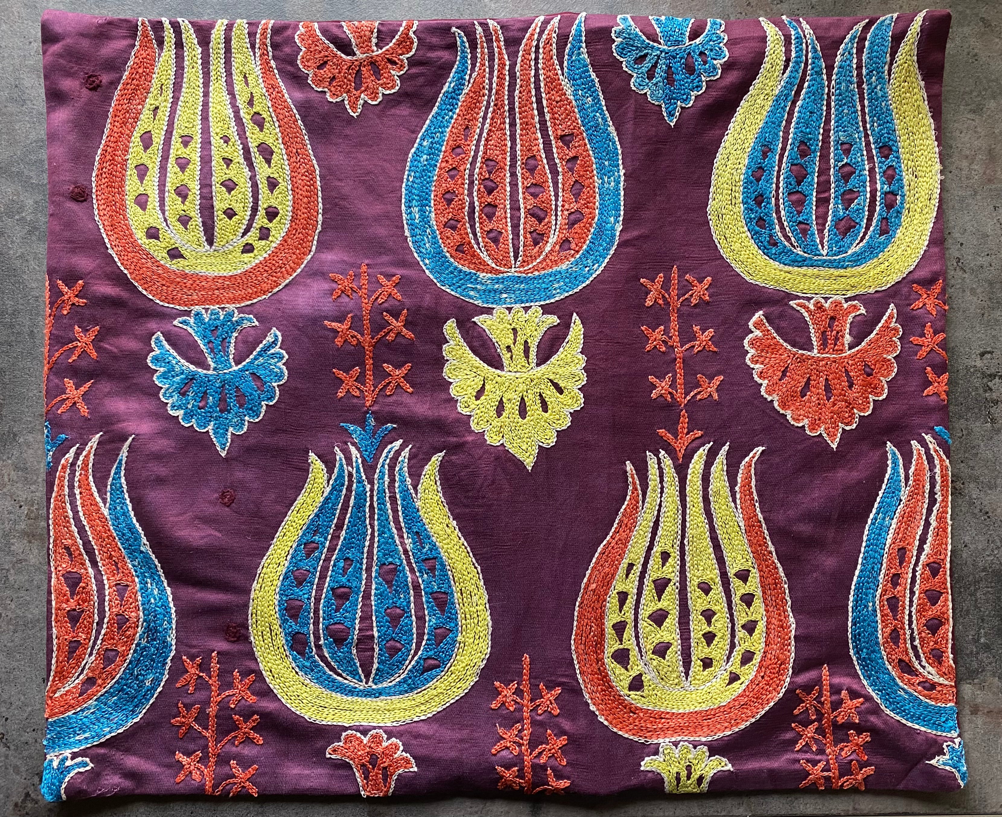 ウズベキスタン製 シルク スザニ刺繍 クッションカバー 58×50 SZN721