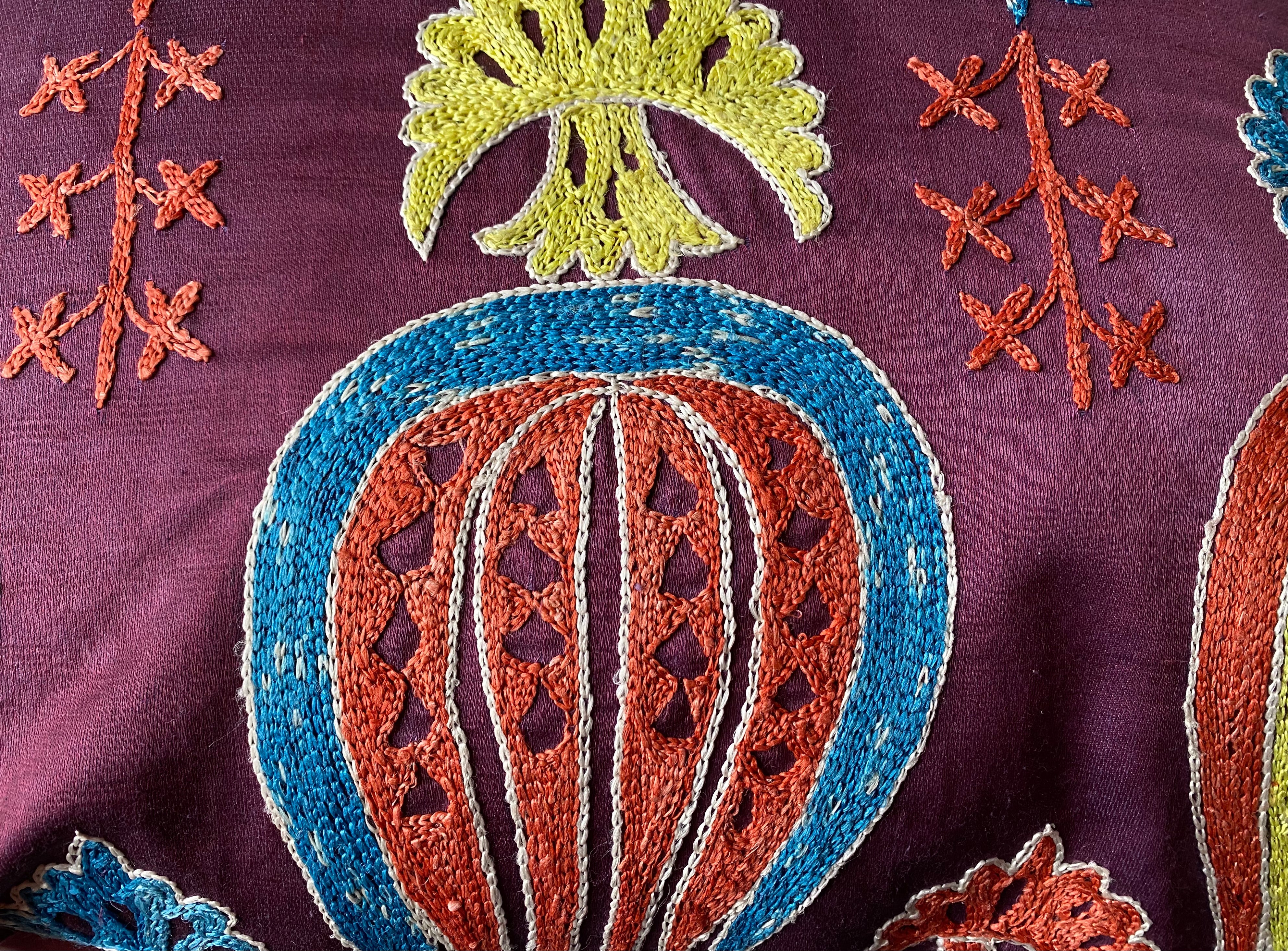 ウズベキスタン製 シルク スザニ刺繍 クッションカバー 58×50 SZN721