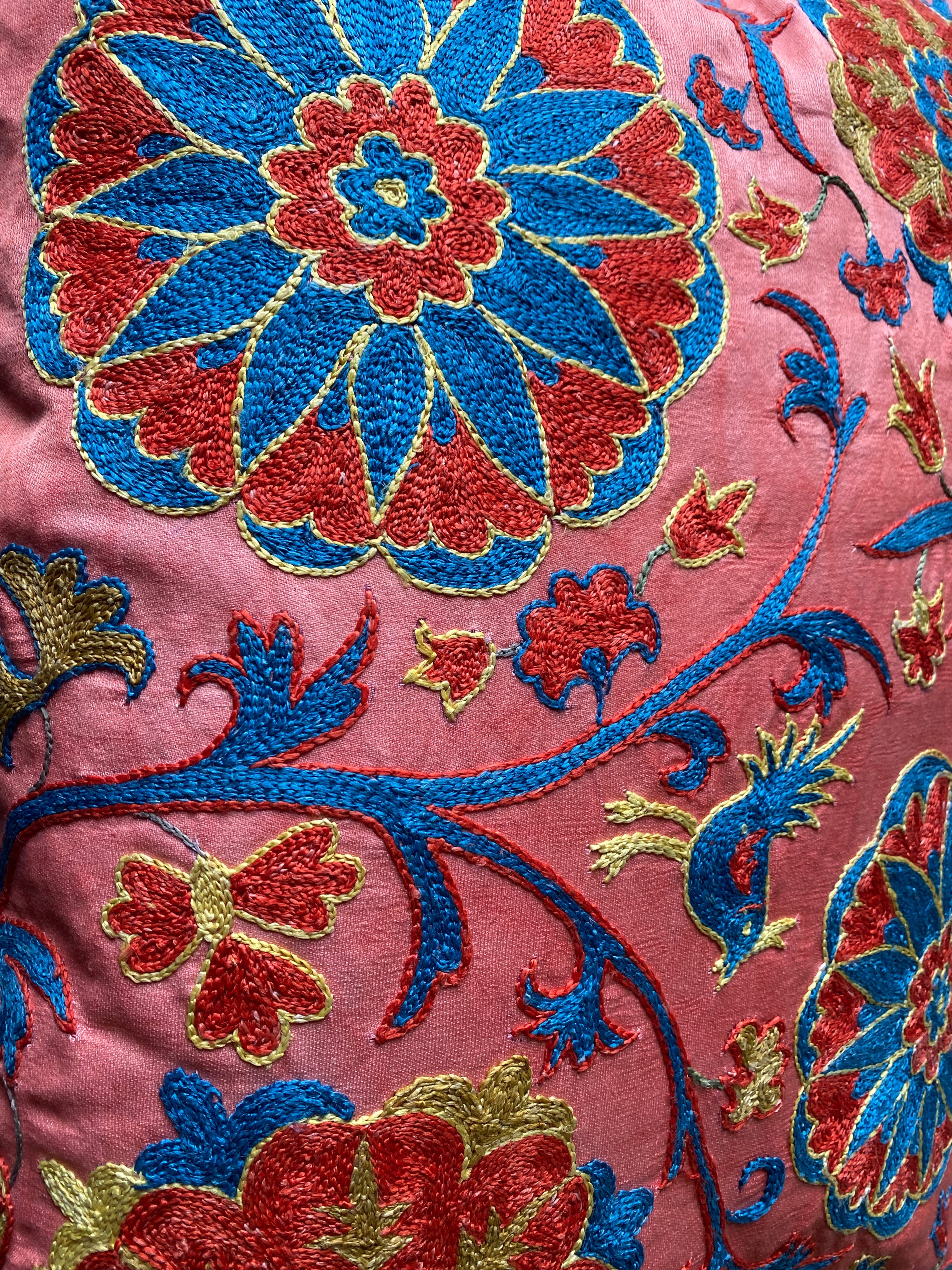 ウズベキスタン製 シルク スザニ刺繍 クッションカバー 60×49 SZN719