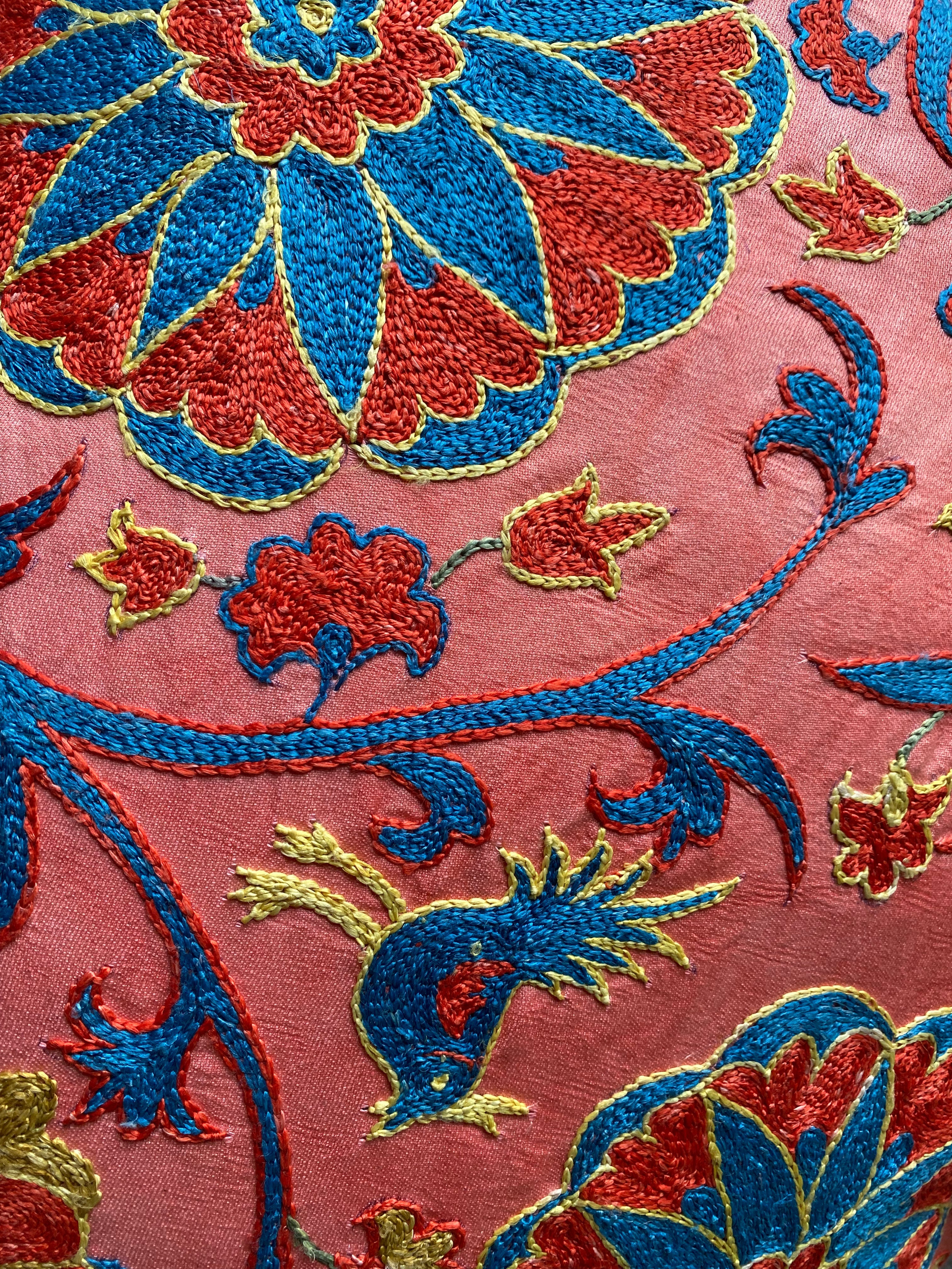 ウズベキスタン製 シルク スザニ刺繍 クッションカバー 48×45 SZN714 ウズベキスタン製 シルク スザニ刺繍 クッションカバー 60×49 SZN719