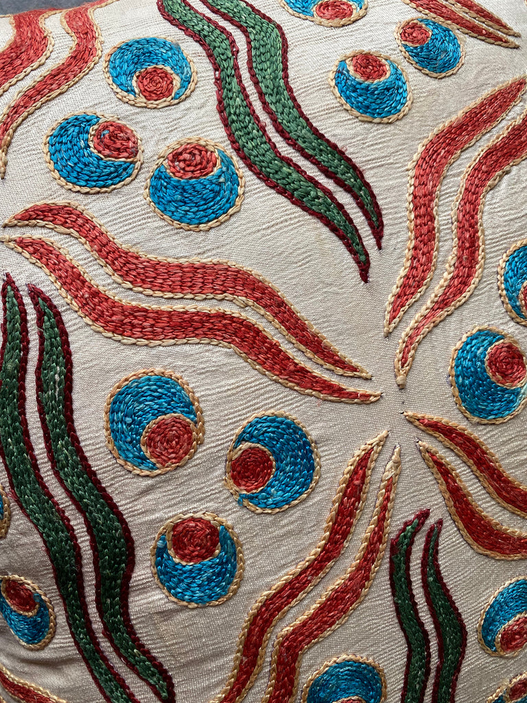 ウズベキスタン製 シルク スザニ刺繍 クッションカバー 47×44 SZN720